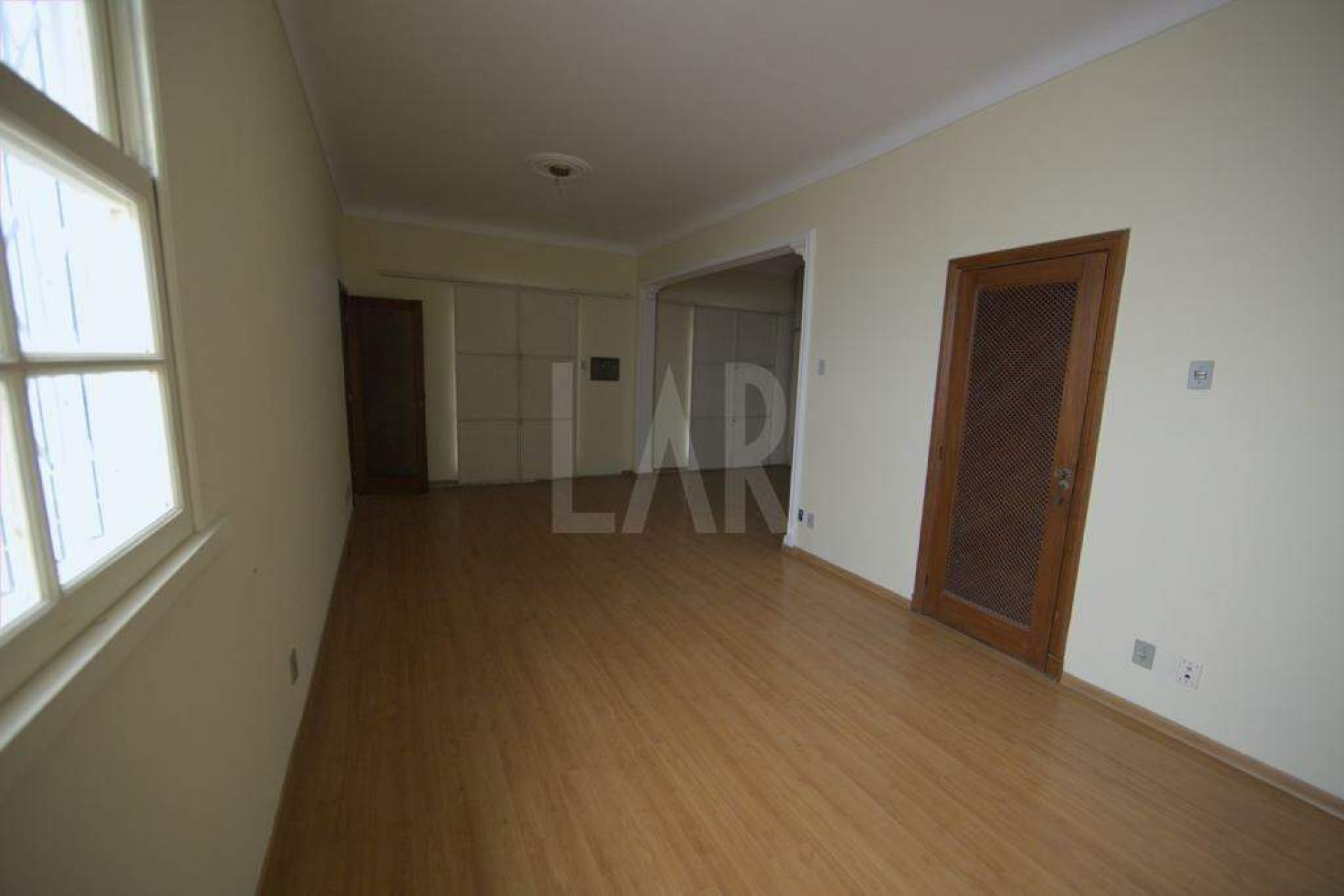 Casa Comercial de 3 quartos para alugar, Santa Efigênia, Belo Horizonte - MG