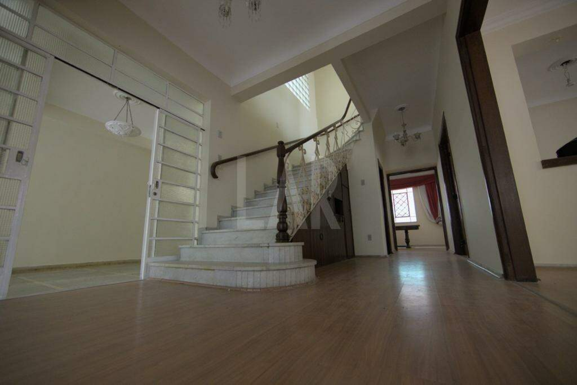 Casa Comercial de 3 quartos para alugar, Santa Efigênia, Belo Horizonte - MG